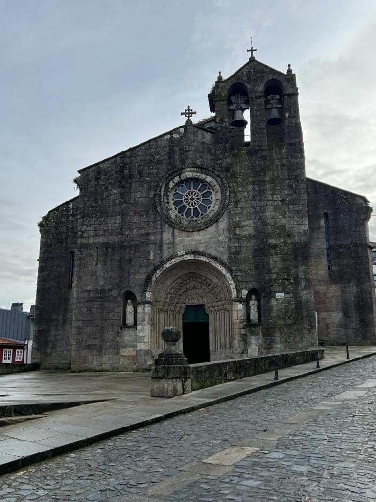 Parada Do Camino De Santiago Betanzos Exterior photo